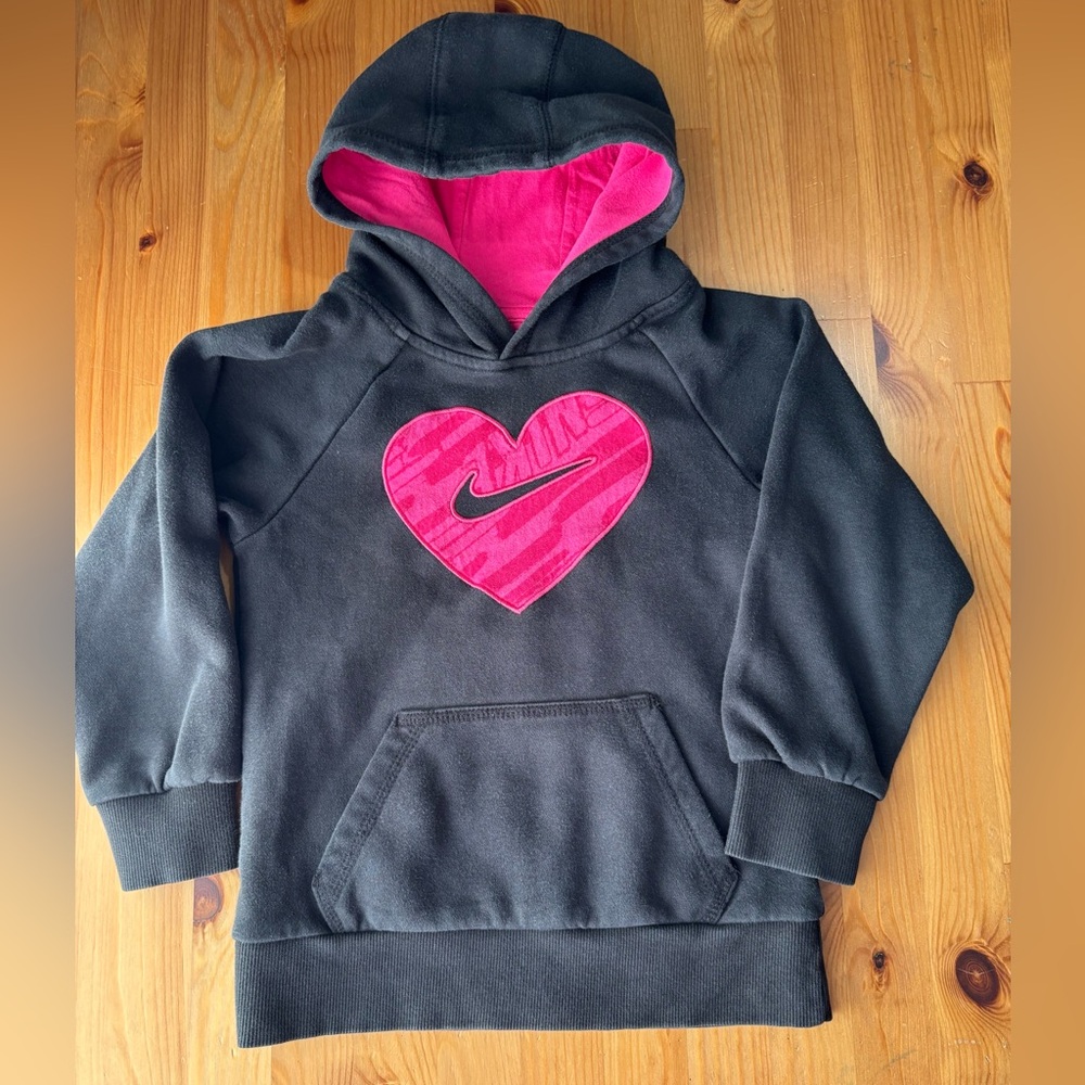 Girls' Nike Heart Swoosh Hooded Pullover Sweater Size 6